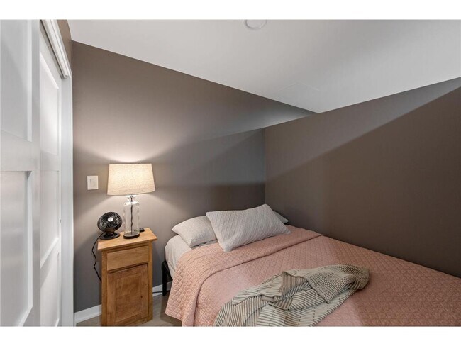 Building Photo - 20 NE 2nd St