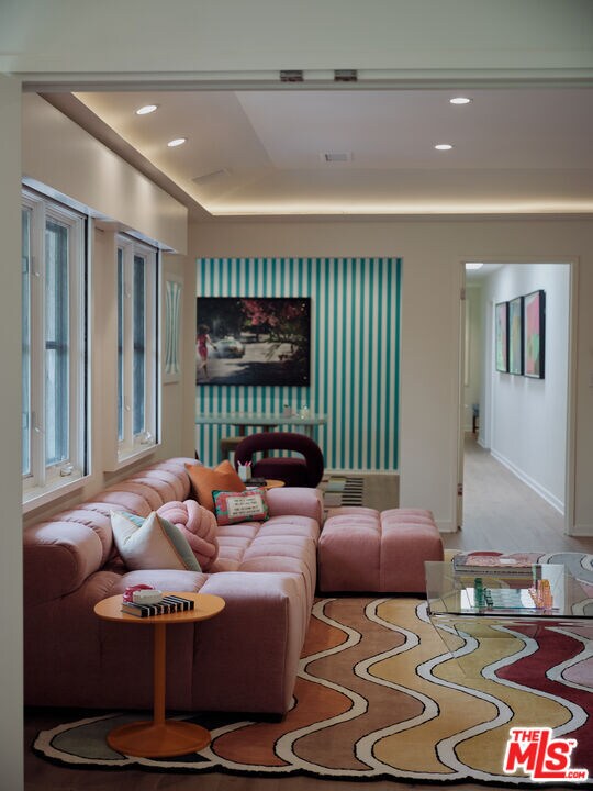 Building Photo - 661 Doheny Rd