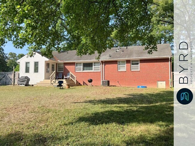 Building Photo - 7736 Turf Ln