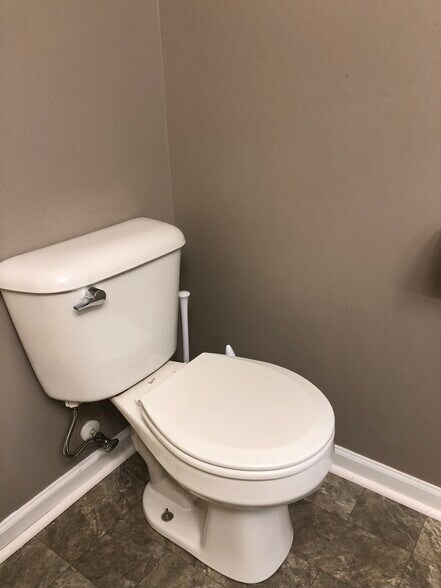 Bathroom 2 - 1366 Hunters Rd