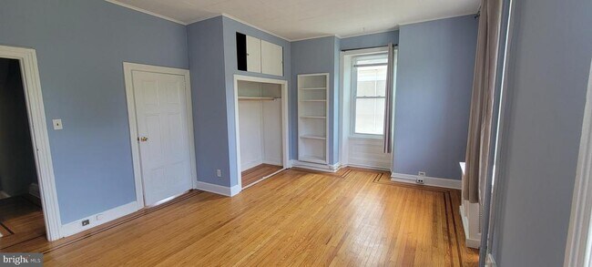 Building Photo - 8155 Ridge Ave