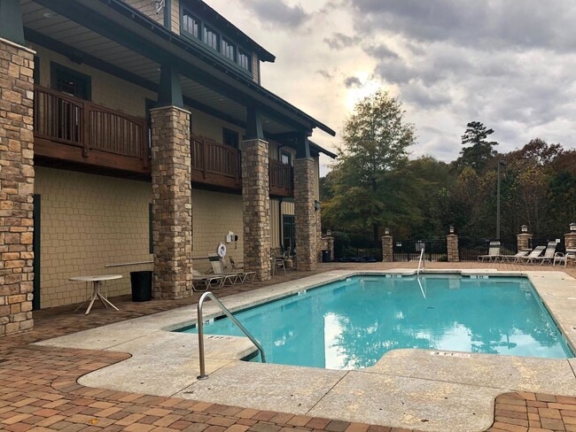 Building Photo - Fully Furnished Unit in Harts Cove!