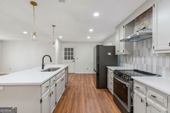 Building Photo - 2095 Uniwattee Trail SE