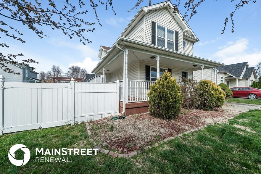 Building Photo - 12008 Valley Meadow Way