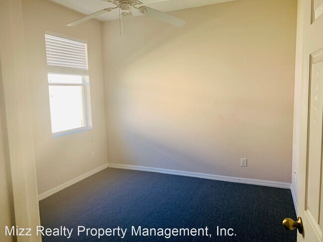 Building Photo - 4 br, 3 bath House - 433 Heather Hills Drive