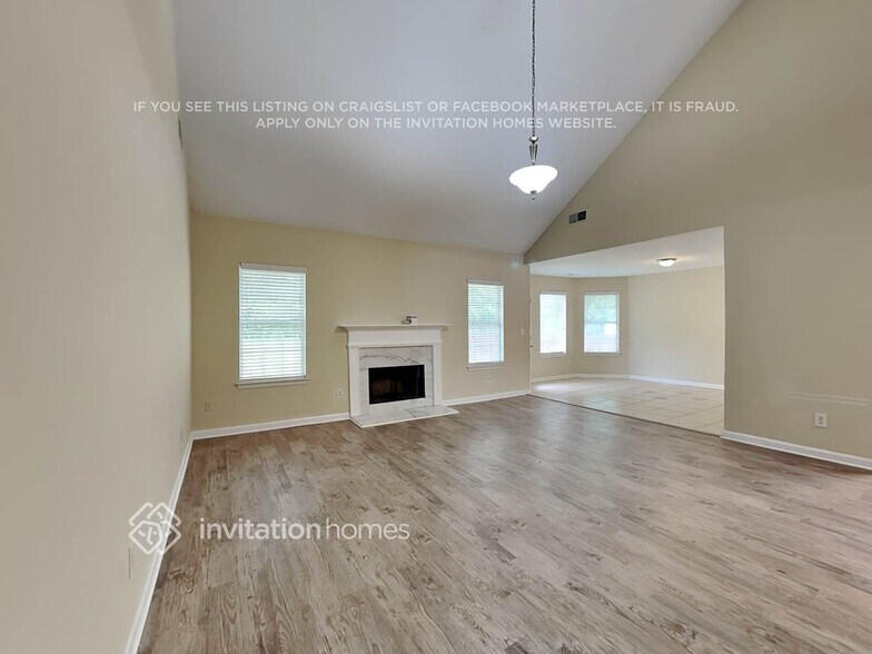 Building Photo - 9782 Sinclair Ln