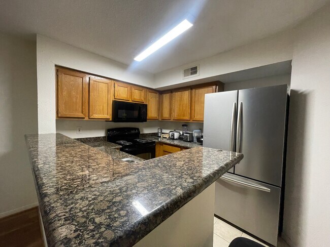 Building Photo - 2300 Old Spanish Trl