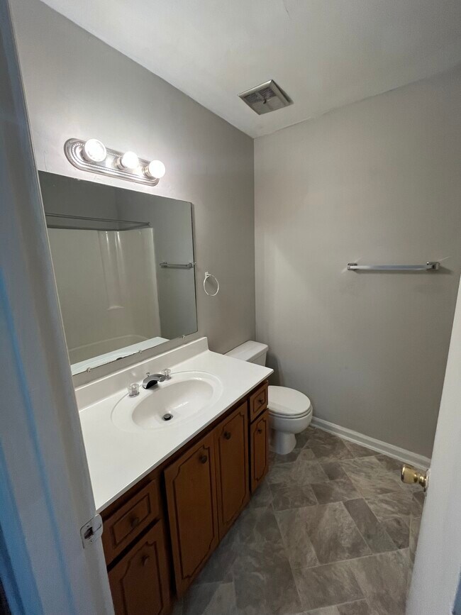 Building Photo - 1111 Emmett St