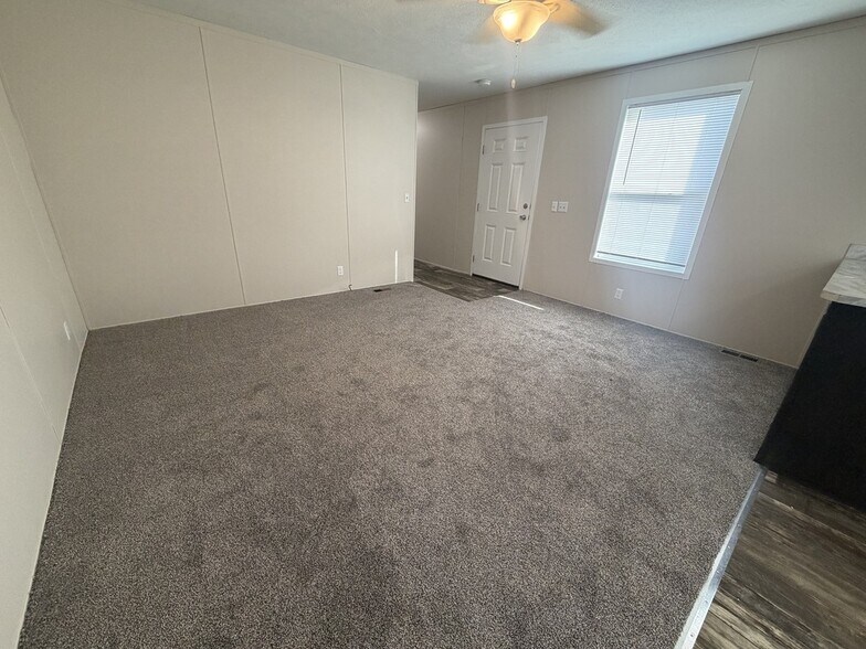Building Photo - 38052 Johannes Dr