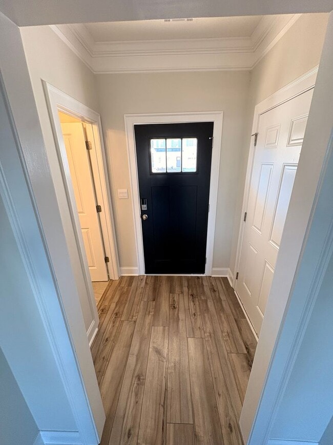 Building Photo - 117 Alva Ct