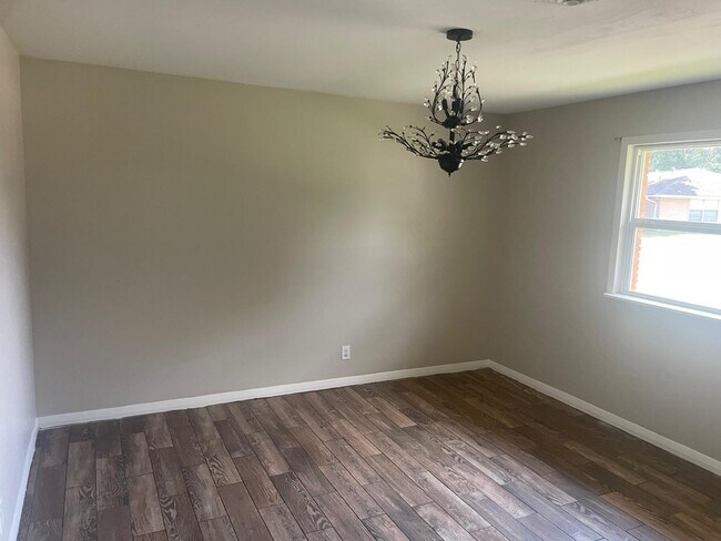 Building Photo - 3520 Lazy Ln