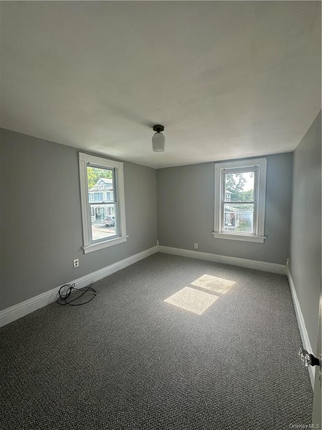 Building Photo - 20 Van Buren St