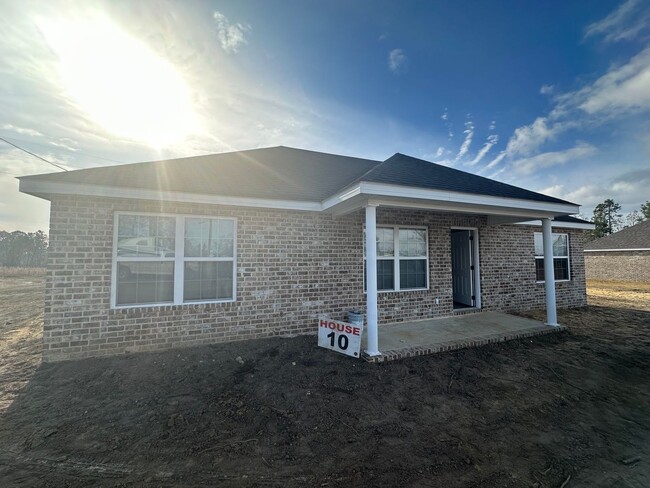 Building Photo - 3 Bed 2 Bath Brick Home - New Construction