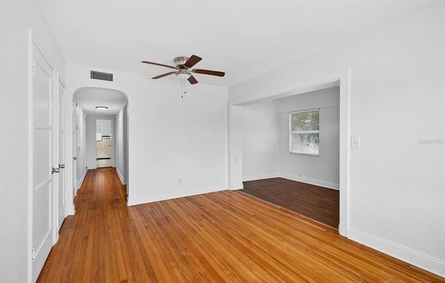 Building Photo - 5517 Gulfport Blvd S