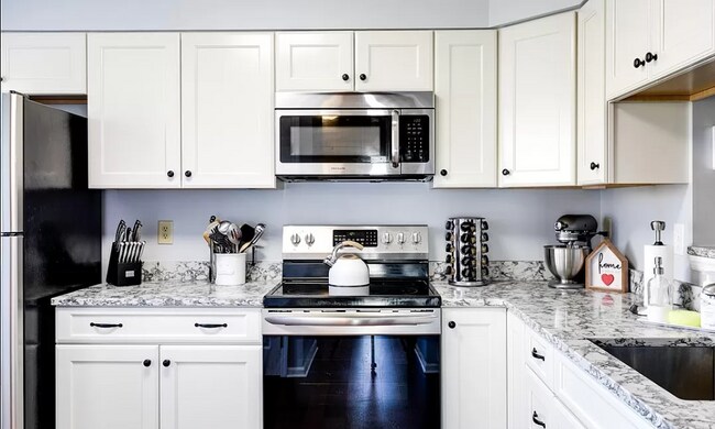 Building Photo - 4922 Bunclody Ct