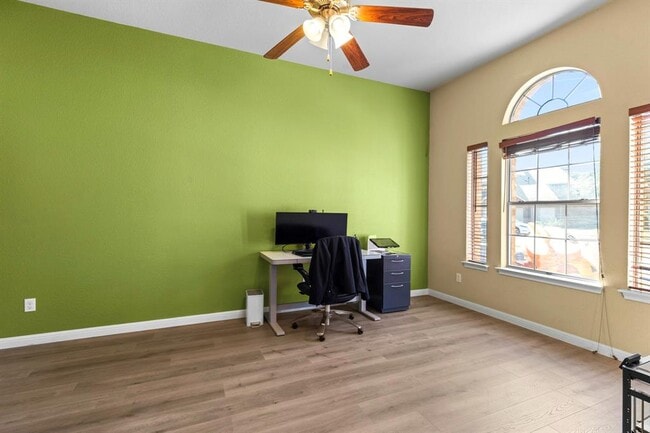 Building Photo - 20921 Windmill Ridge St