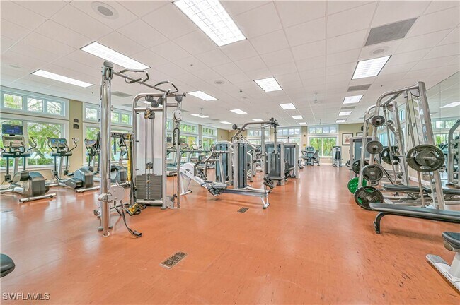 Building Photo - 10115 Colonial Country Club Blvd
