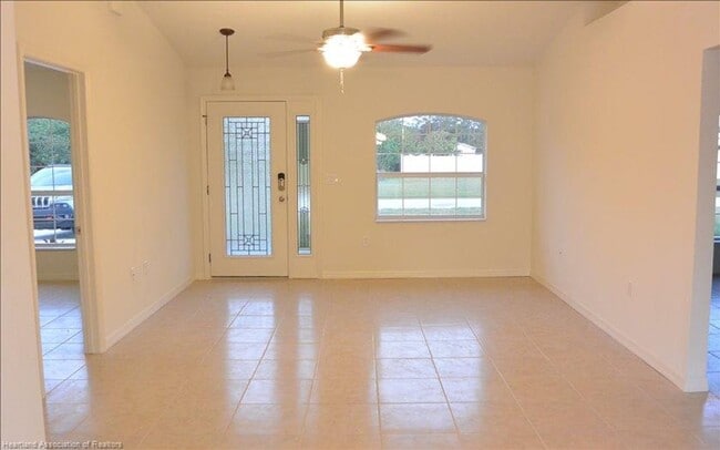 Building Photo - Three Bedroom-Two Bath-Single Family home-...