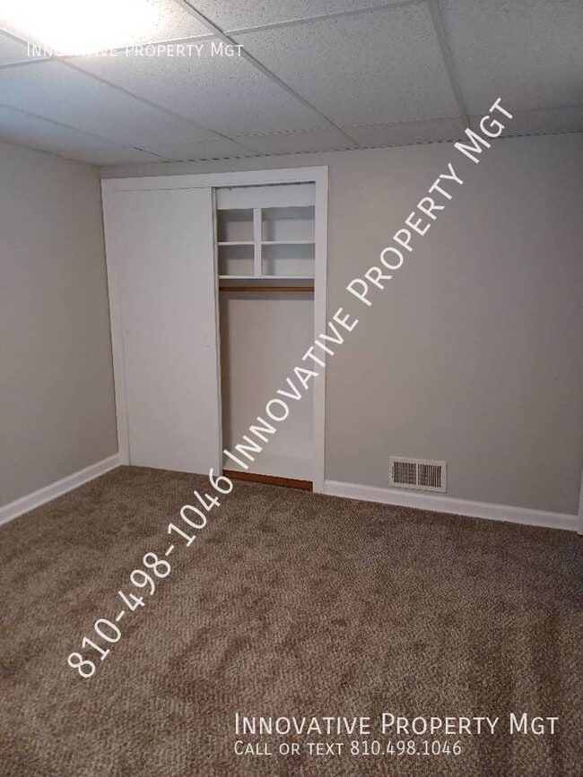 Building Photo - 102 S Pine St