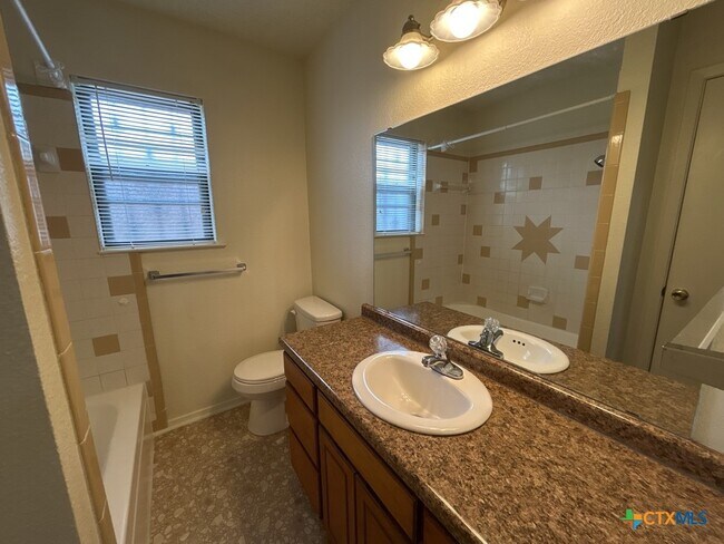 Building Photo - 3422 Chisholm Trail