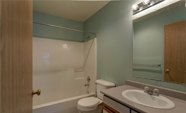 Building Photo - 2126-2128 Harris Ave