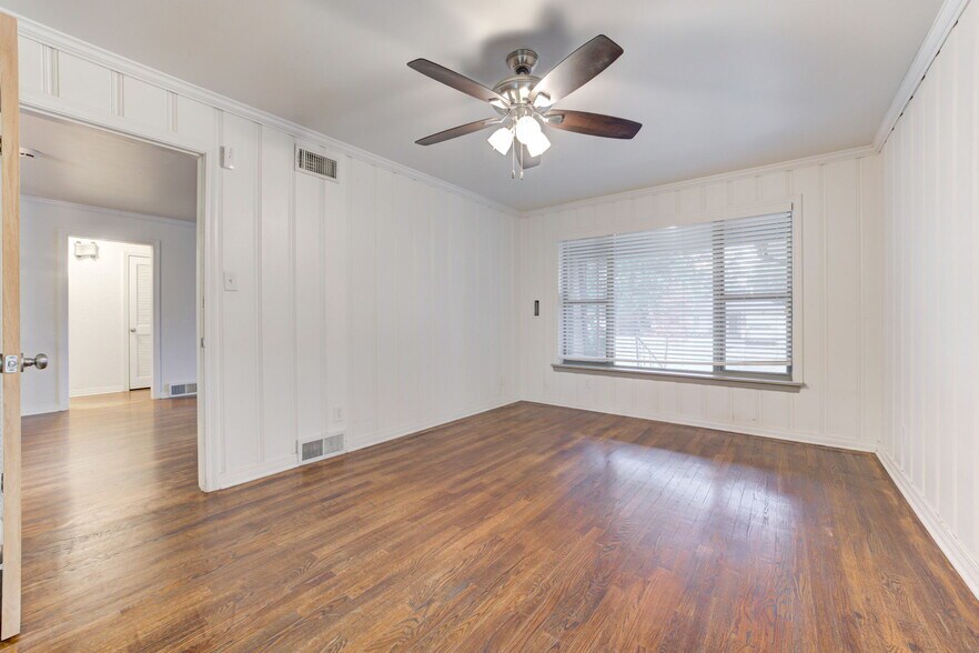 Building Photo - 4121 NW 20th St