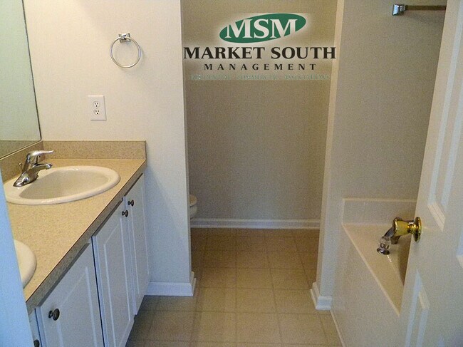 Building Photo - GEORGETOWN - KING GEORGE BOULEVARD