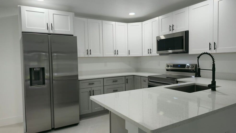 Building Photo - 4429 26th St SW