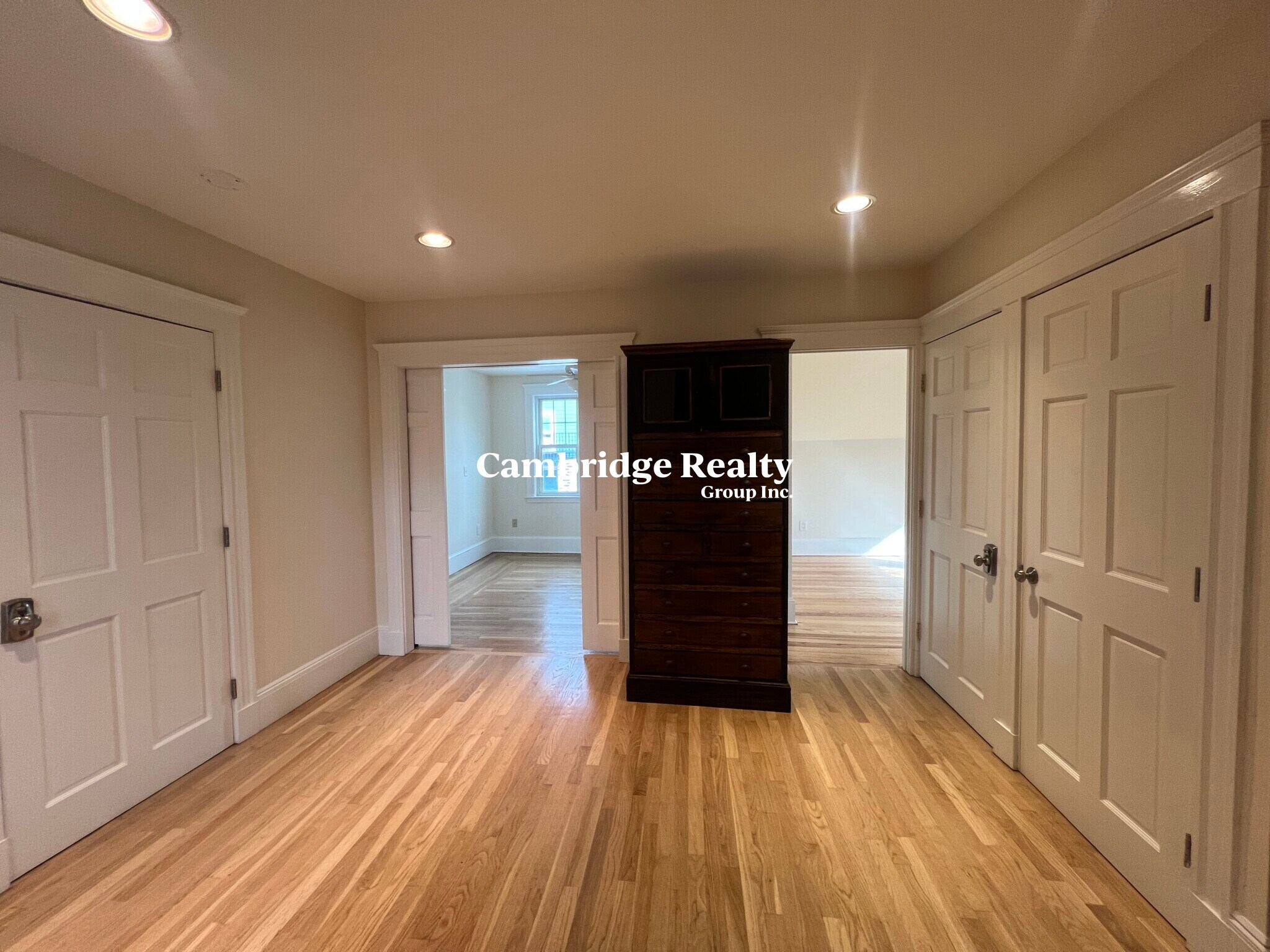 Building Photo - 56 White St