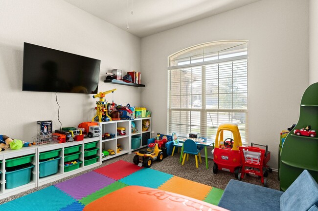 Building Photo - 2416 Elba Dr