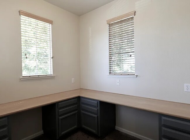 Building Photo - 1908 Terracina Cir