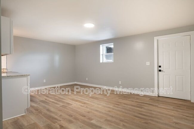 Building Photo - 650 4th St NE