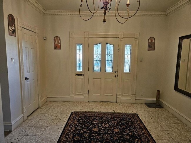 Building Photo - 710 N Avenue C