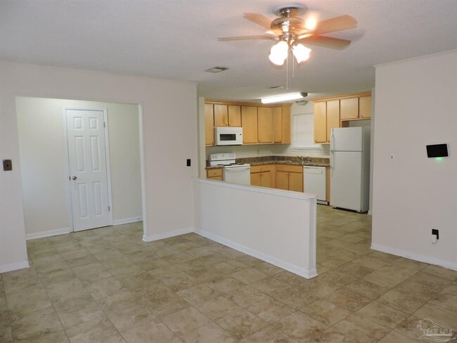 Building Photo - 7031 Redondo Dr
