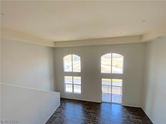 Building Photo - 20 E Serene Ave