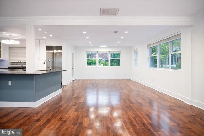 Building Photo - 1633 Kalmia Rd NW