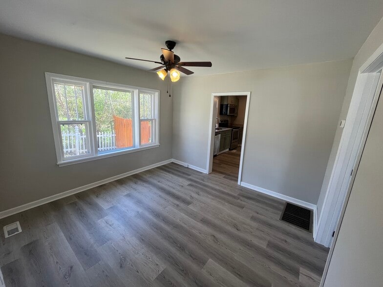 Building Photo - 1449 Marion St