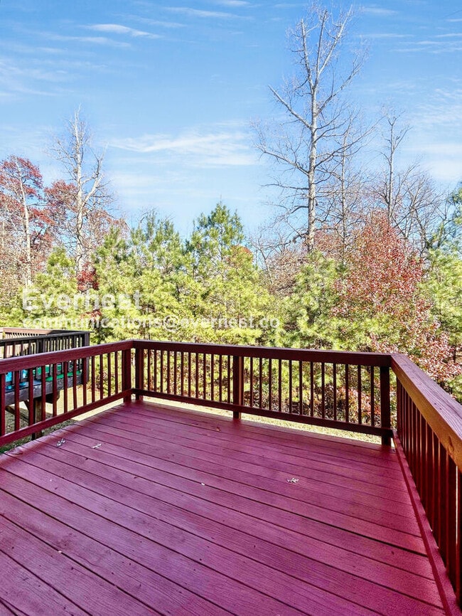 Building Photo - 18337 Democracy Ave