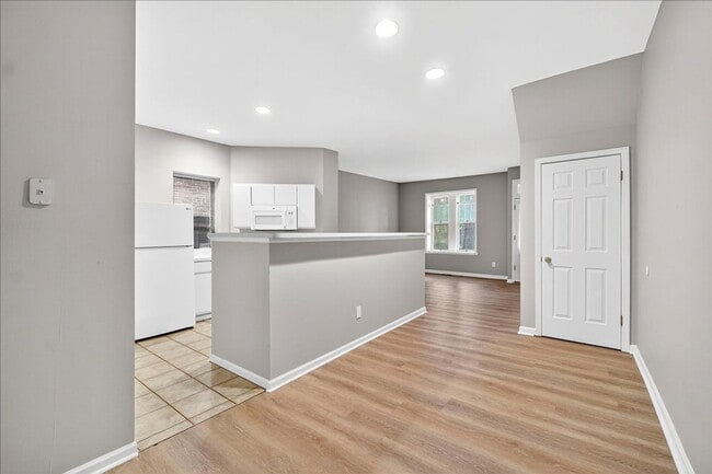 Building Photo - Lafayette Livin'