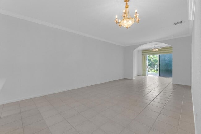 Building Photo - 10664 Royal Caribbean Cir