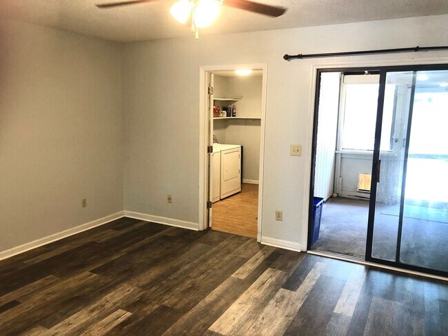 Building Photo - Available 9/15. Beautifully Remodeled Town...