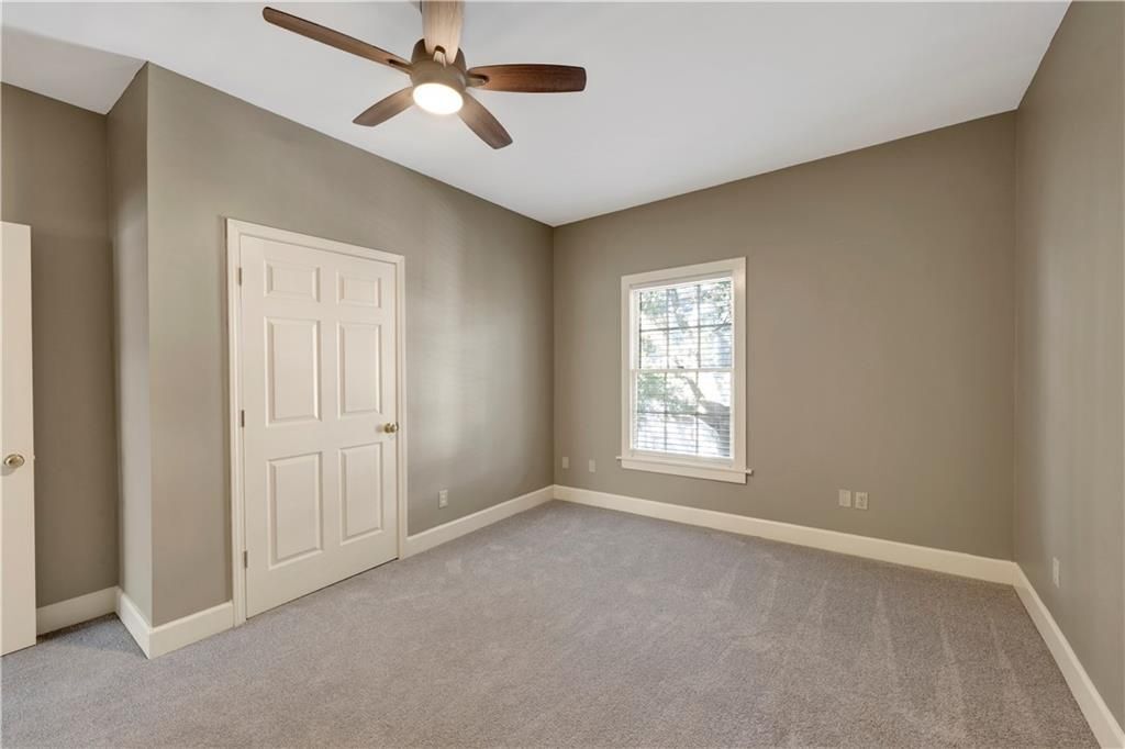 Building Photo - 305 N Jackson St