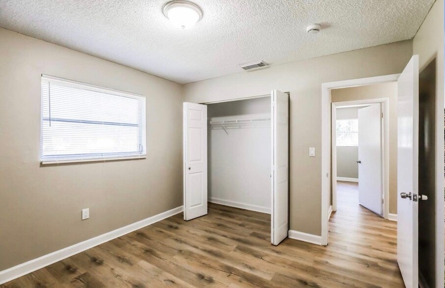 Building Photo - 3011 SW 97th Ct