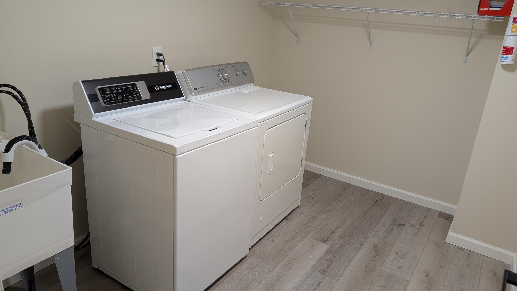 Building Photo - 5633 Saint Croix Ave N