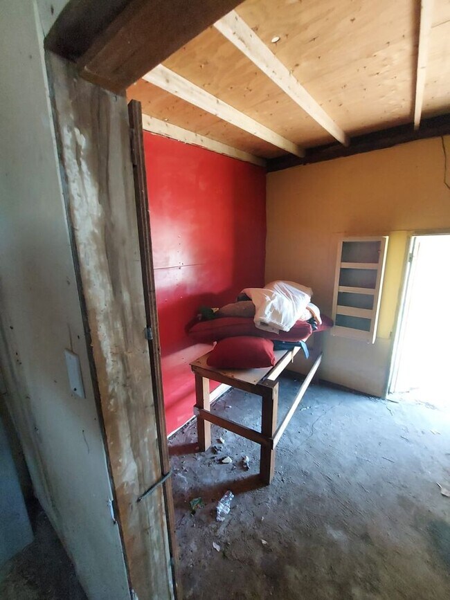 Building Photo - Charming Tacoma Home on a Peaceful Corner Lot!