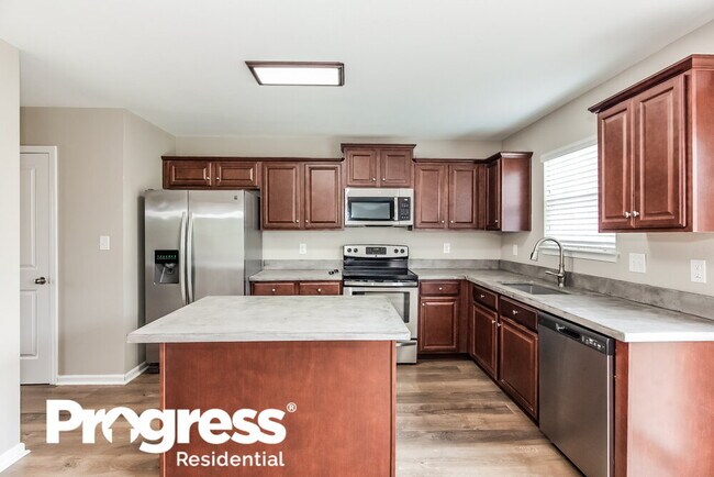 Building Photo - 1800 Windy Willow Ln