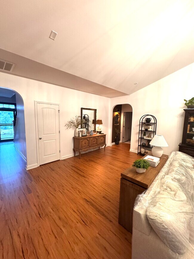 Building Photo - 251 Samuel Nicholas Dr