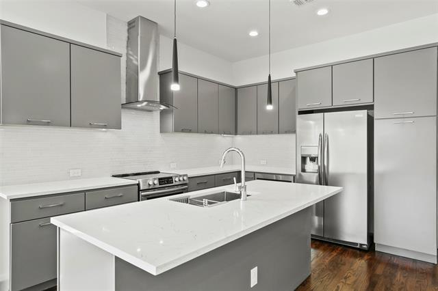Building Photo - 6250 Oram St