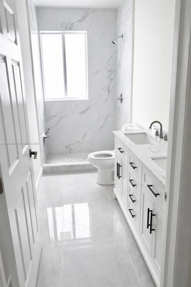 Building Photo - 3079 NW Flagler Terrace