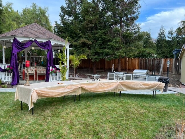 Building Photo - 744 Bodega Ct